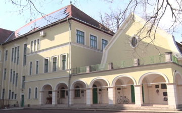 Meghirdeti nyolcosztályos kisgimnáziumi tagozatát a Dombóvári Illyés Gyula Gimnázium