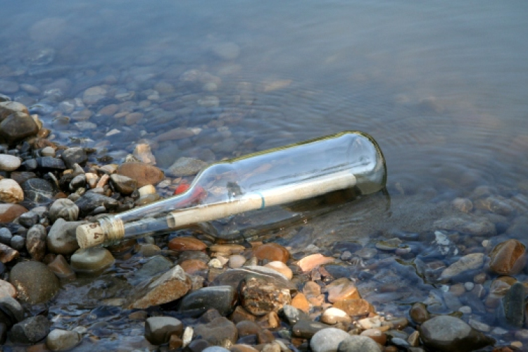 Palackposta vitte a szerelmi történetet