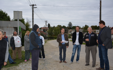 Szennyvízkérdés és tereprendezés