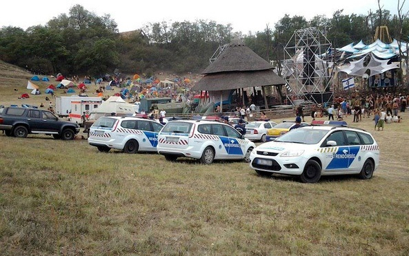  30 millióért razziáztak a rendőrök Ozorán