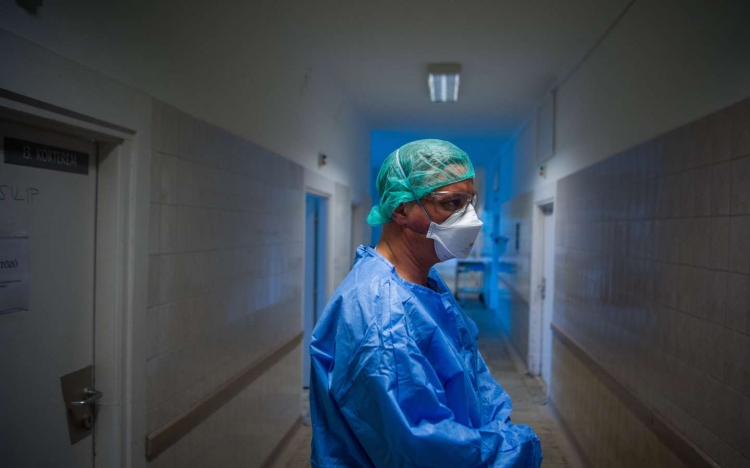 Tolna megyében kell a legkevesebb kórházi ágyat szabaddá tenni április 19-ig