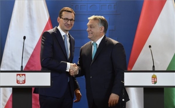 Orbán Viktor: a közép-európai országok súlyuknak megfelelően kívánnak beleszólni az unió ügyeibe 