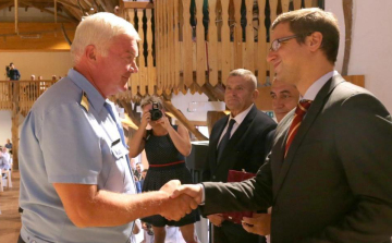 Tolna Megye Közbiztonságáért elismerést vehetett át dr. Kovács Zoltán 