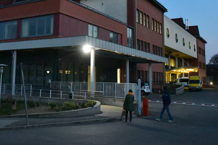 Keddtől változik a megyei kórházba való belépés rendje 