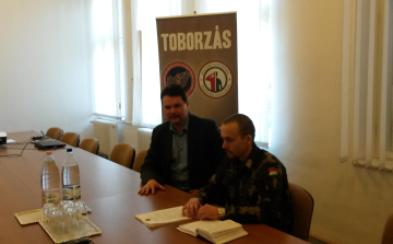 Holnap érkeznek a toborzók