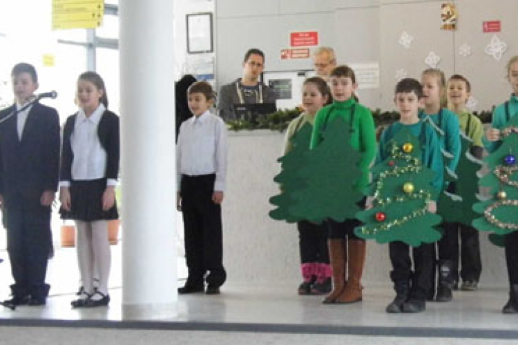 Ünnepi műsorral zárult az idei év a tamási iskolában