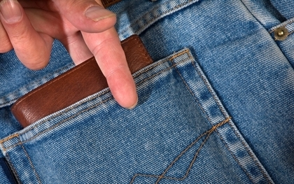 Pénztárcát lopott Tamásiban