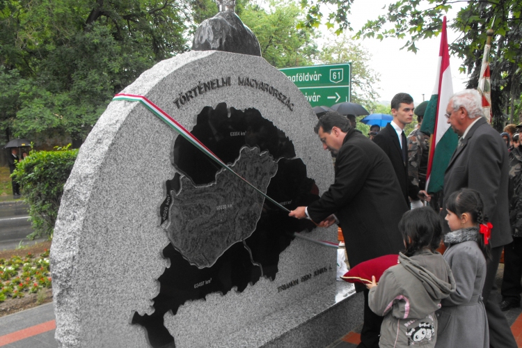 Nemzeti összetartozás napja - Berényi: Trianon fájdalmas emlék