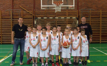 Két szoros mérkőzésen sikerült győzni a Dámocskáknak