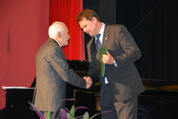 Csurgó Sándor lett Tamási díszpolgára