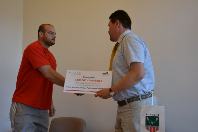 Egymillió forinttal támogatják Savanyú Pétert