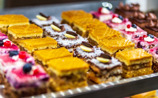 Több cukrászda most is várja a vendégeket a megyében 
