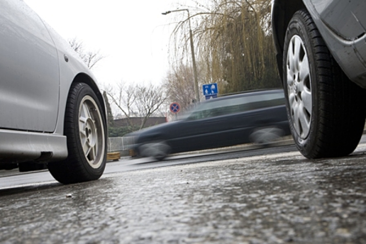 Vigyázzunk az utakon, jön az ónos eső!