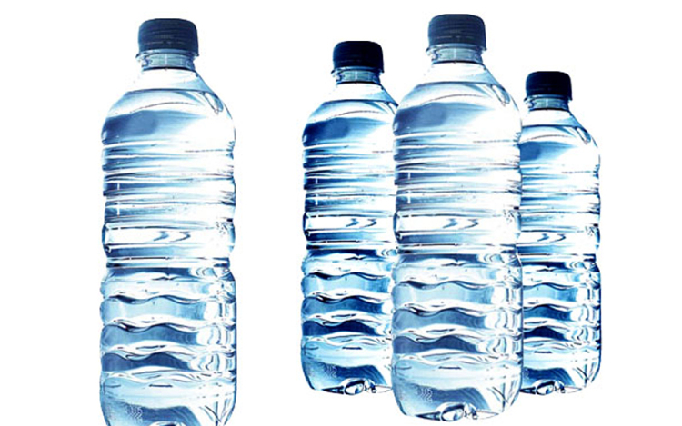 Palackos vizet visz a külterületekre a tamási önkormányzat