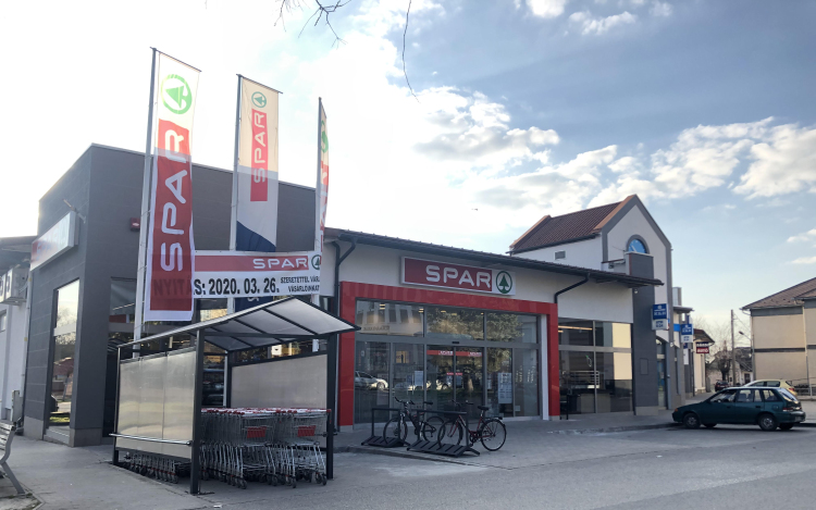 Modernizálta tamási szupermarketét a SPAR