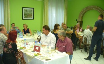 Bemutatkoztak a Bátaapáti Tűzkő Birtok borai