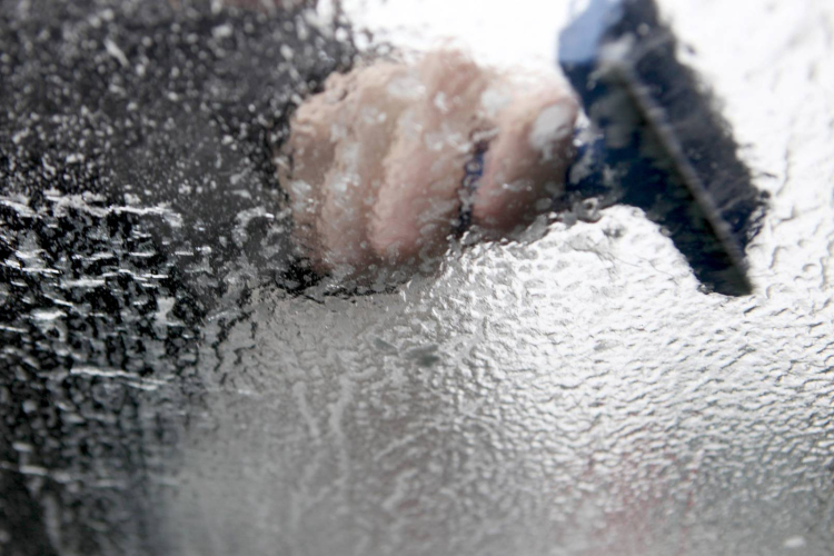 Megszűnt a piros riasztás, de továbbra sem tanácsos útnak indulni 