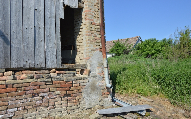 Vittek mindent, amit tudtak a pajtából