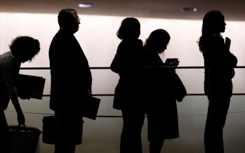 Tízezer alá csökkent Tolna megyében a munkanélküliek száma