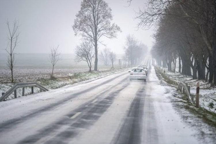 Csúszós utak Tolnában 