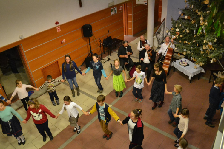 A táncoké és a meséké volt a főszerep