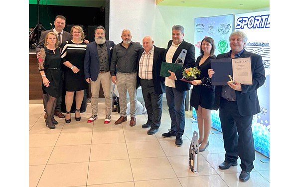 Média-díjat vehettek át a Tamási Rádió munkatársai