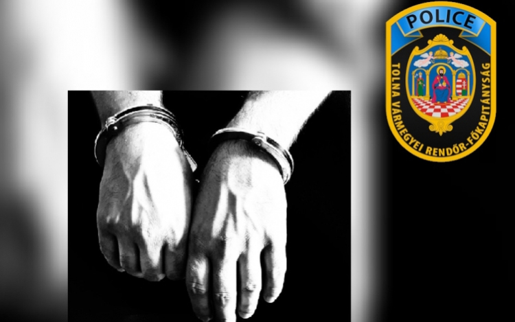 Késsel fenyegetőzve próbált pénzhez jutni egy regölyi férfi, letartóztatták