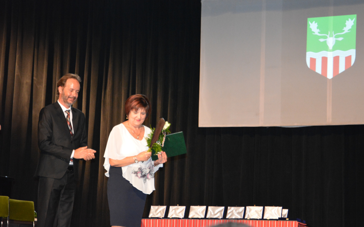 Tamási Város Érdemes Pedagógusa lett Horváthné Tóth Ágnes