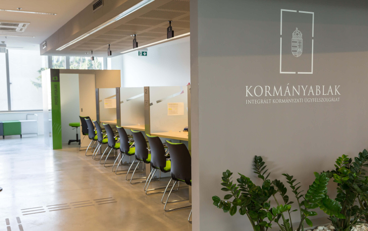 Rendkívüli nyitvatartási rend lesz érvényben a kormányablakokban