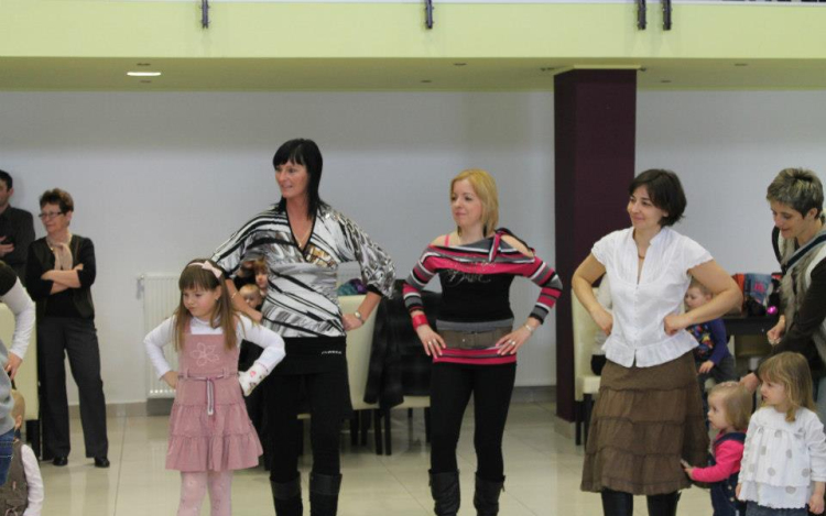 Táncház a Waldorf óvodásokkal