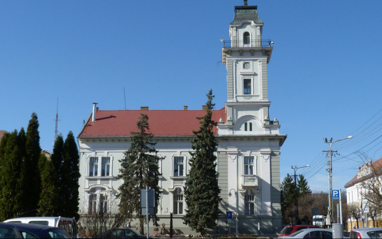 Ünnepi ülésre invitál a város önkormányzata