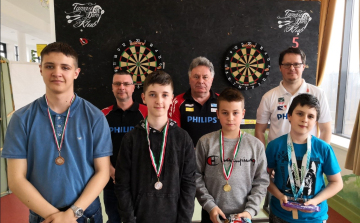 Első alkalommal rendeztek darts versenyt gyerekek számára Tamásiban