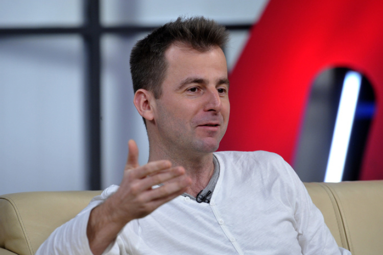 Grecsó Krisztián lesz ma a könyvtár vendége