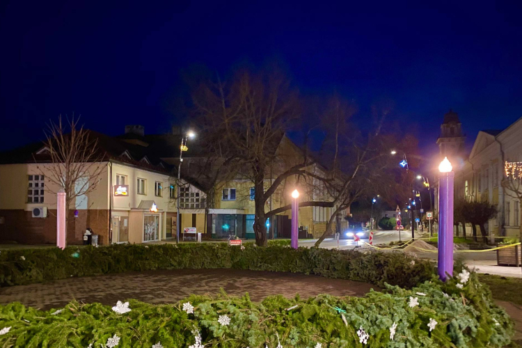 Kigyúltak a második gyertyák is a koszorúkon 