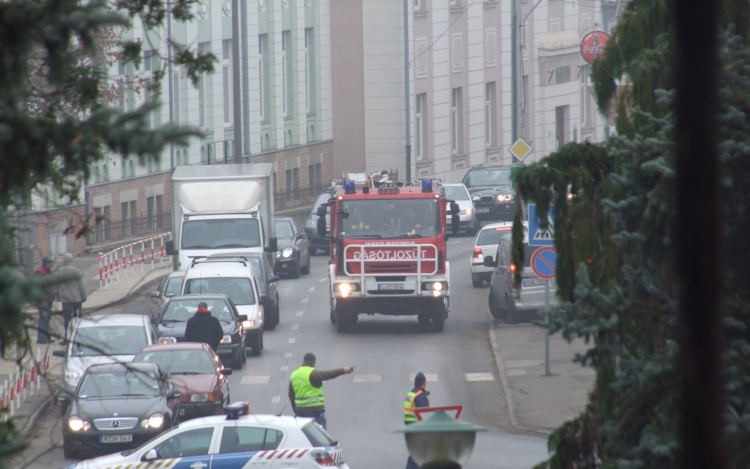 Munkagép szakította el a gázvezetéket