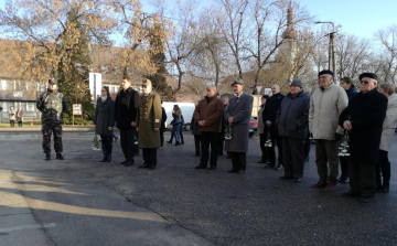 Felavatták az új 1956-os emléktáblát