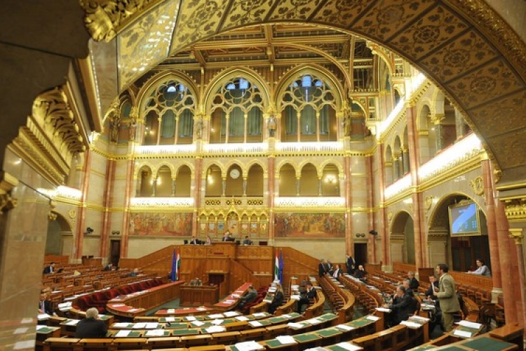 OGY - Az államfő által visszaküldött törvényekről szavaz a Ház