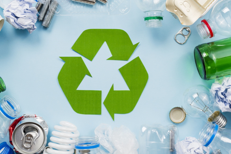 A cél minél többször kirakni a Tamási feliratot