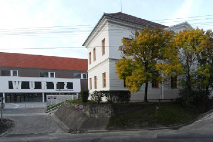 Elbúcsúzhatnak iskolájuktól, de a szülők nem lehetnek ott 