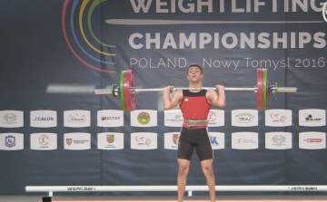 Évet értékeltek a súlyemelők