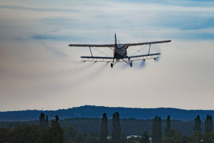 Földről és levegőből is gyérítik a szúnyogokat országszerte 
