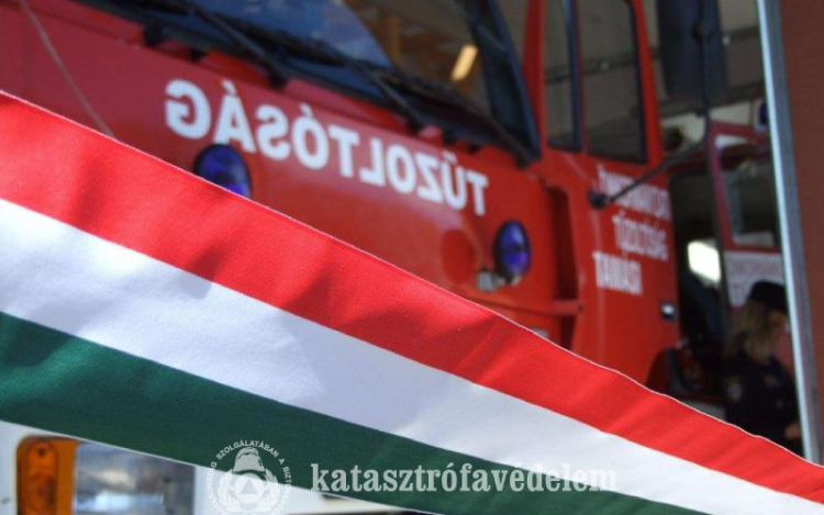 Szemét és építési hulladék égett tegnap este