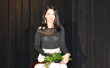 Dr. Várady János-díjat kapott Szabadosné Vastag Edina