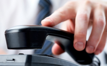 Figyelem! Ne dőljön be a telefonos csalóknak!