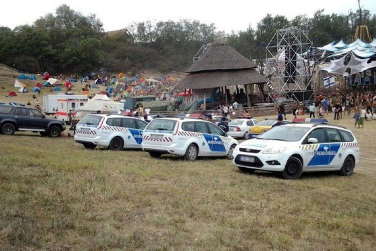  30 millióért razziáztak a rendőrök Ozorán