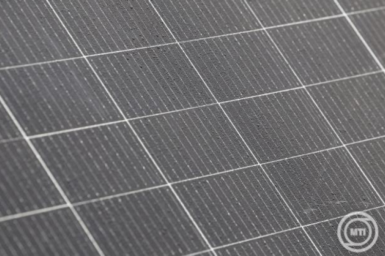 Energiaügyi Minisztérium: márciusban üzembe állt a háromszázezredik háztartási naperőmű Magyarországon