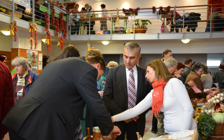 Stratégiai cél a közfoglalkoztatás