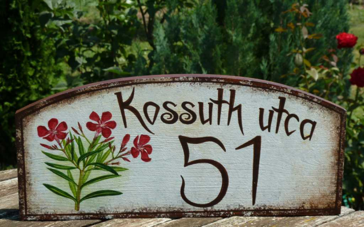 Kötelező a házszámtábla