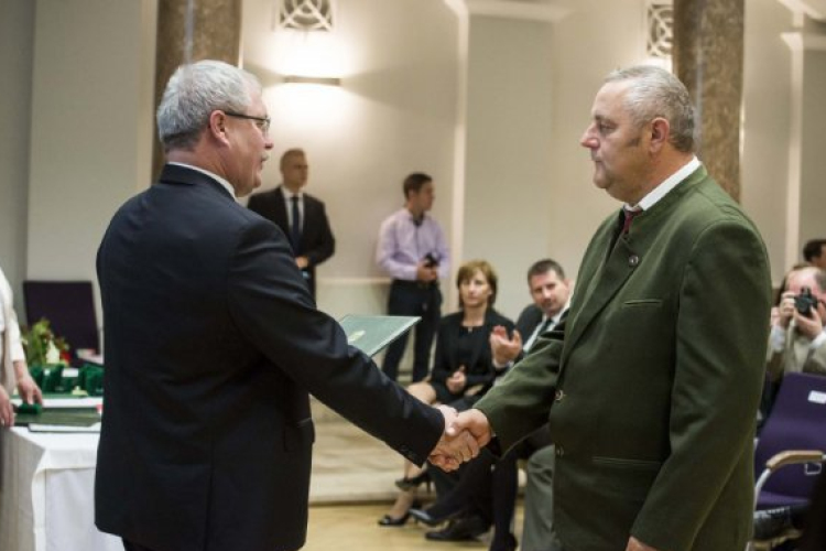 Miniszteri elismerő oklevélben részesült Id. Csirke Ferenc