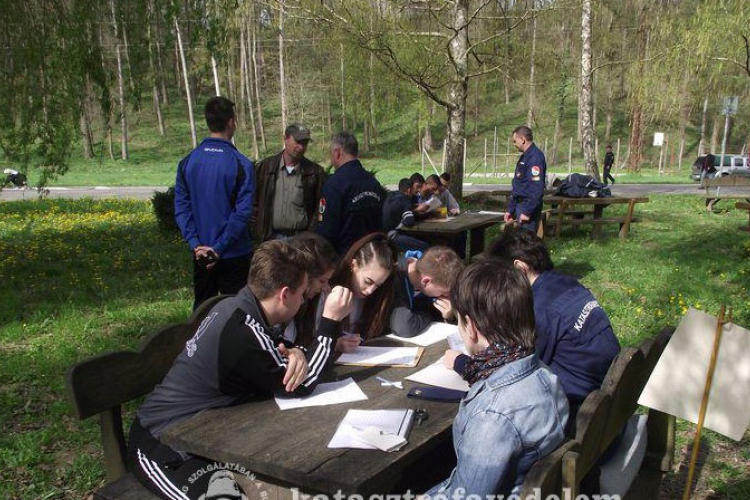 Lezajlott a katasztrófavédelmi ifjúsági verseny a parkerdőben